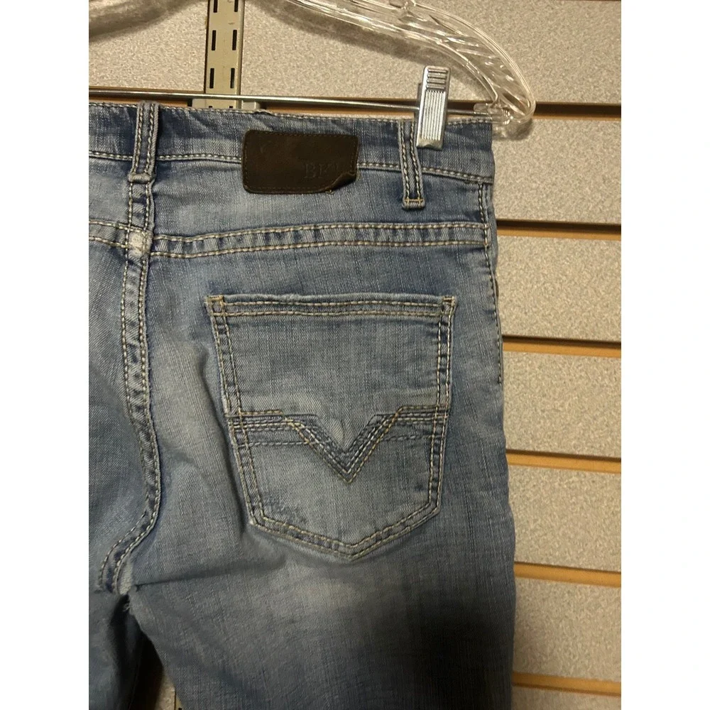 BKE Alec Straight Leg Jeans Mens 31S Light Wash Blue Faded Distressed Denim